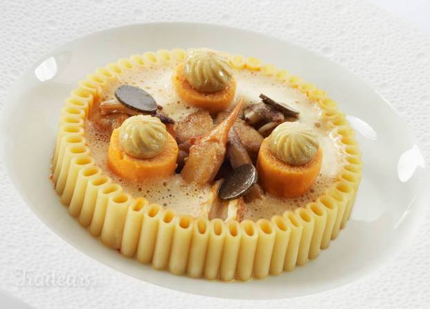 Timbale de macaroni et Écrevisse