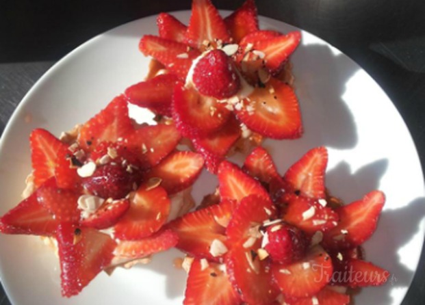 Dessert avec fraises