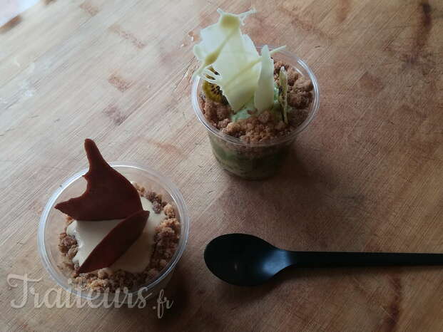 Verine Kiwi brunoise kiwi compoté crumble et espuma estragon, Verine pana cota crumble sarasin pomme