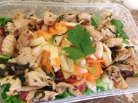 Salade poulet mariné