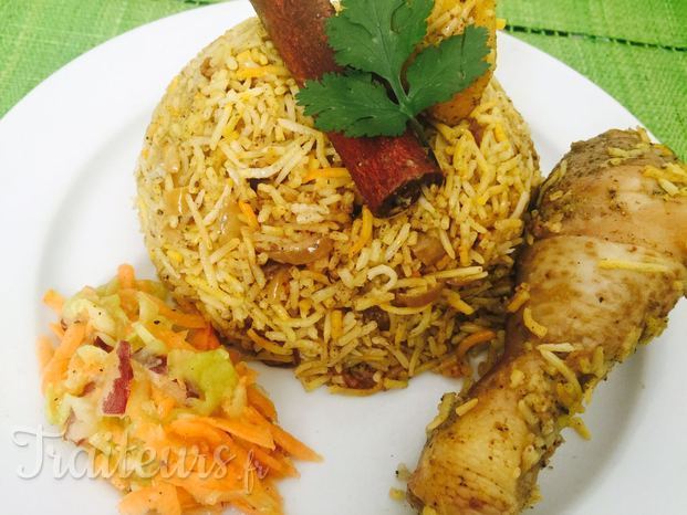 Briani poulet : riz mijote avec épices