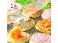 Canapés blinis