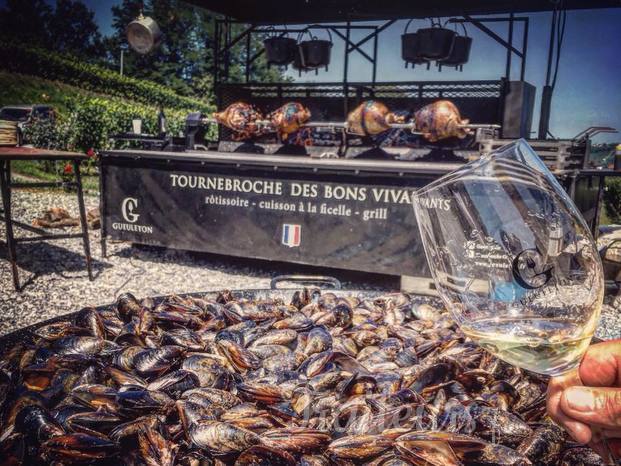 Moules à la plancha et jambons au tournebroche