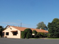 les salles de banquet - vue du parking