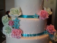 Wedding cake matelassé fleurs