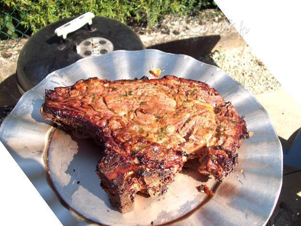 Côte de bœuf cuisson basse température, fumée au cep de vigne