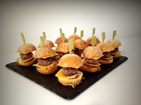 Mini Cheese Burger au confit d'oignons