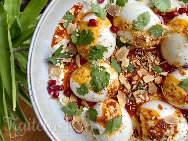 Oeufs à la turque / Beurre de papriika / Amandes