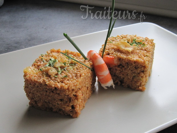 Fraîcheur de quinoa à l'ananas, avocat et crevettes