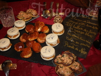 Apéritif de Noël choux, macarons et tartares