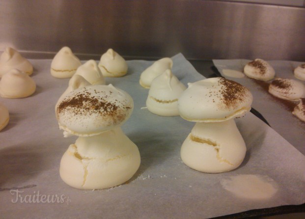 Atelier Meringue : petits champignons pour Noël