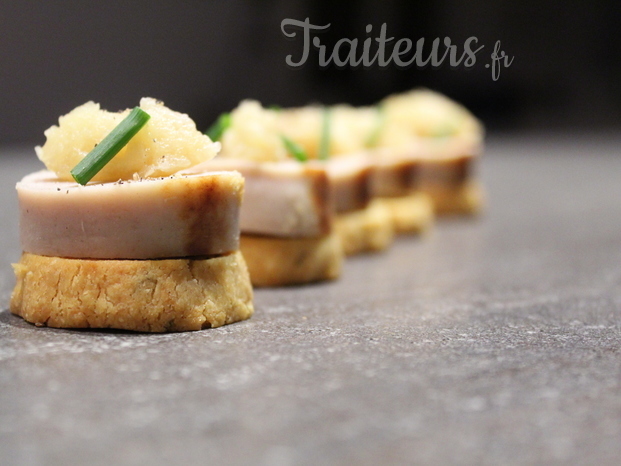 Sablé au parmesan et thym, boudin blanc aux pommes