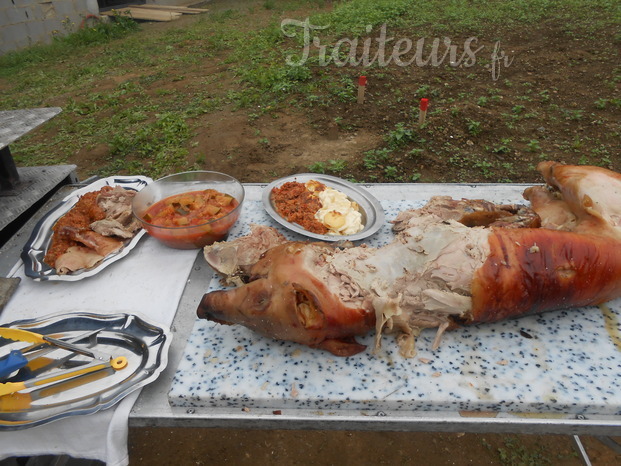 découpe du cochon devant le client