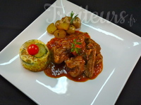 Veau Marengo, pommes de terre rattes au romarin et flan de courgettes