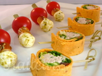 Mini brochettes de tomates mozzarella au pesto et wraps au tuna melt