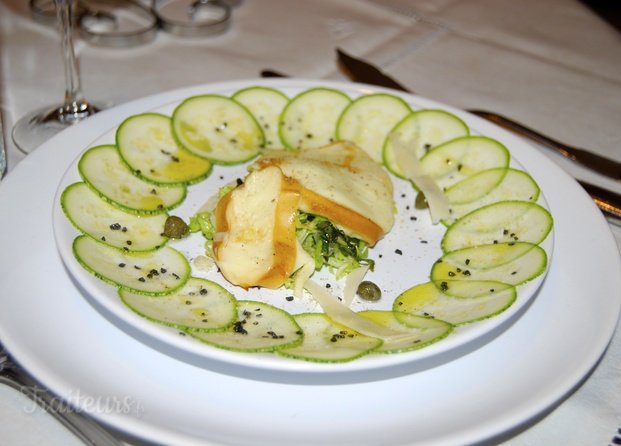 Carpaccio de courgettes, scamorzza fumée