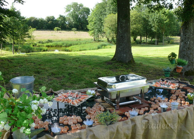 Buffet en pleine nature