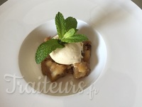 Banane flambée et quenelle vanille