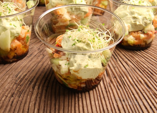 Fraîcheur de saumon à la pomme verte et chantilly d'avocat