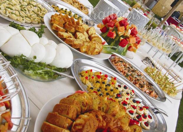 Buffet de mariage d'été