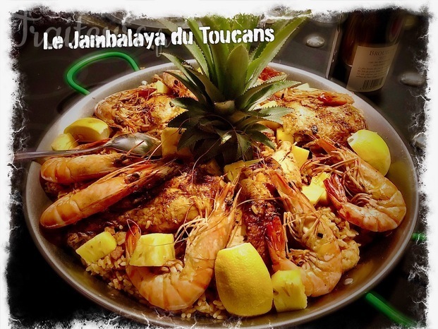 Pour amateurs d'exotisme voici notre Jambalaya ( la Paella Créole légèrement relevée ) et ananas