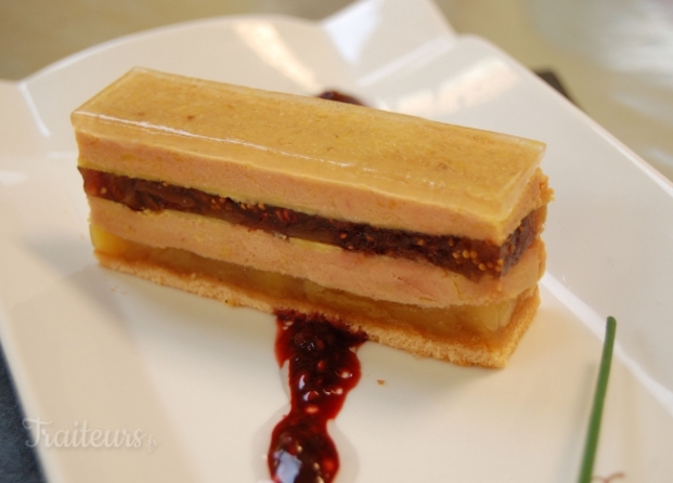 Mille feuille de foie gras au chutney de figues et mangues rectangle