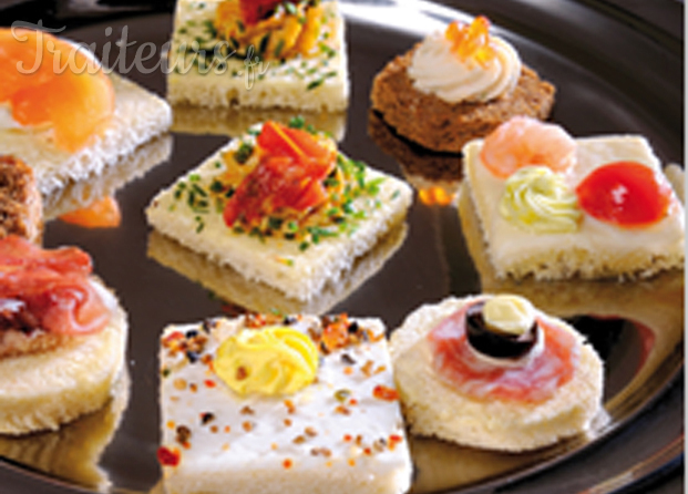 assortiment de peitts fours