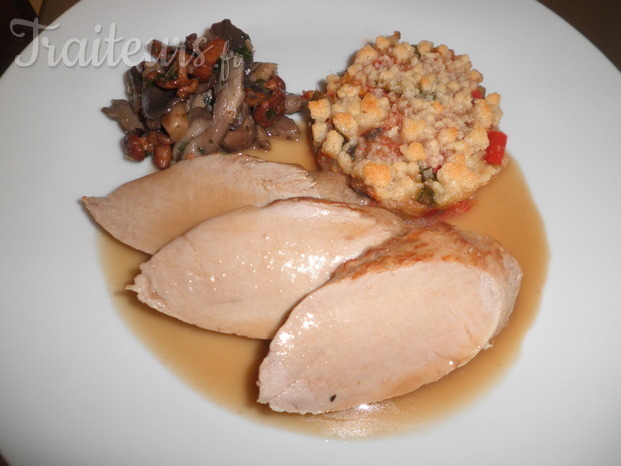 Filet mignon de porc, poélée forestière et crumble de parmesan aux légumes d'été