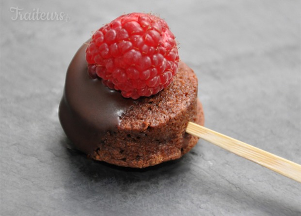 Brochette mi-cuit chocolat et sa framboise