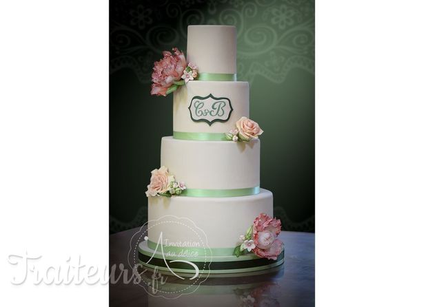 Wedding Cake - Pivoines et Roses en Sucre