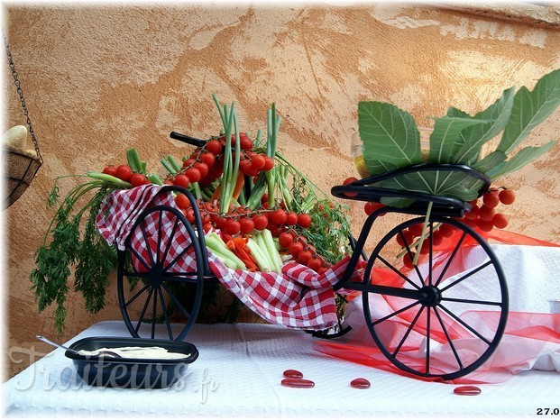 Assortiment de crudités et son anchoïade