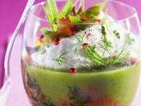 Entrée froide: verrine, avocat, saumon fumé, mousse de citron aneth.